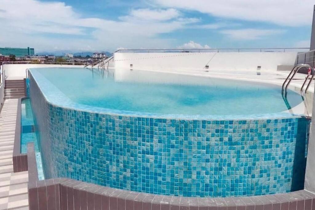 Apartment V' Bros Deloft 2 Emporium Kuching