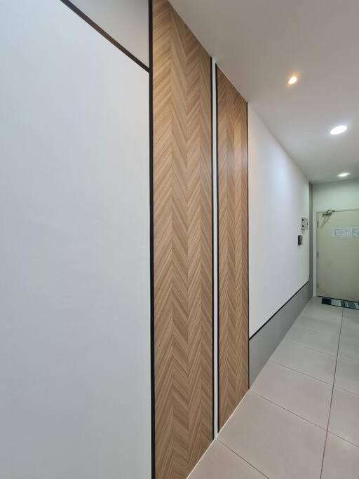 V' Bros Deloft 2 Emporium Apartment Kuching